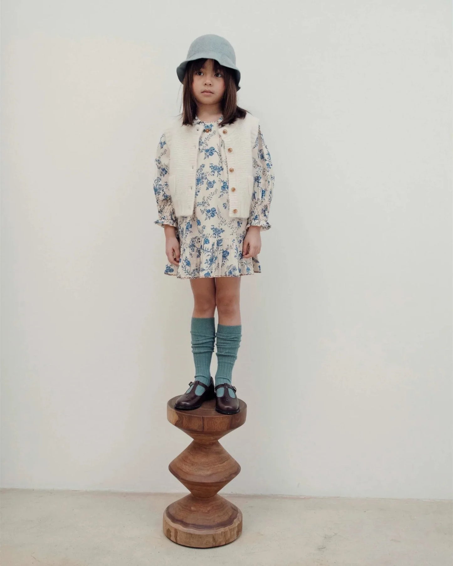 Children's Sweater 2025 Autumn EM series Girls' Country Style embroidered Flower shirtlong Pants Overalls Girls' set